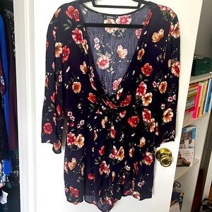 Navy 3/4 sleeve romper floral